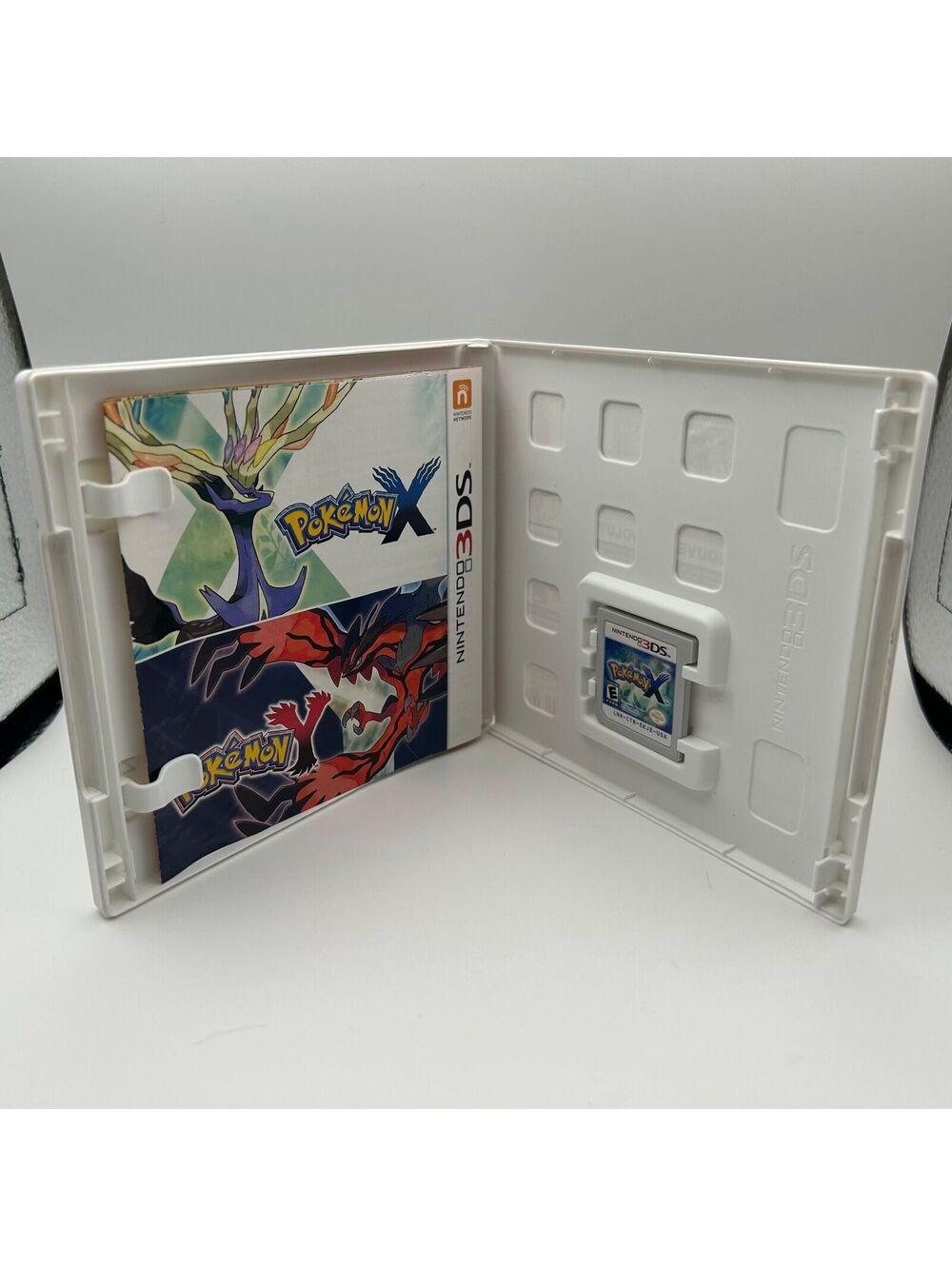 Pokémon X 3DS CIB - Picture 2 of 3